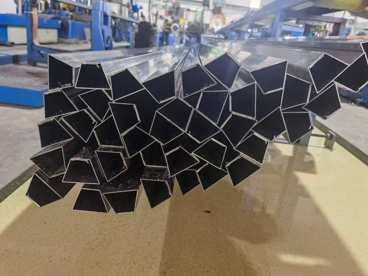 Stainless Steel Round Pipe